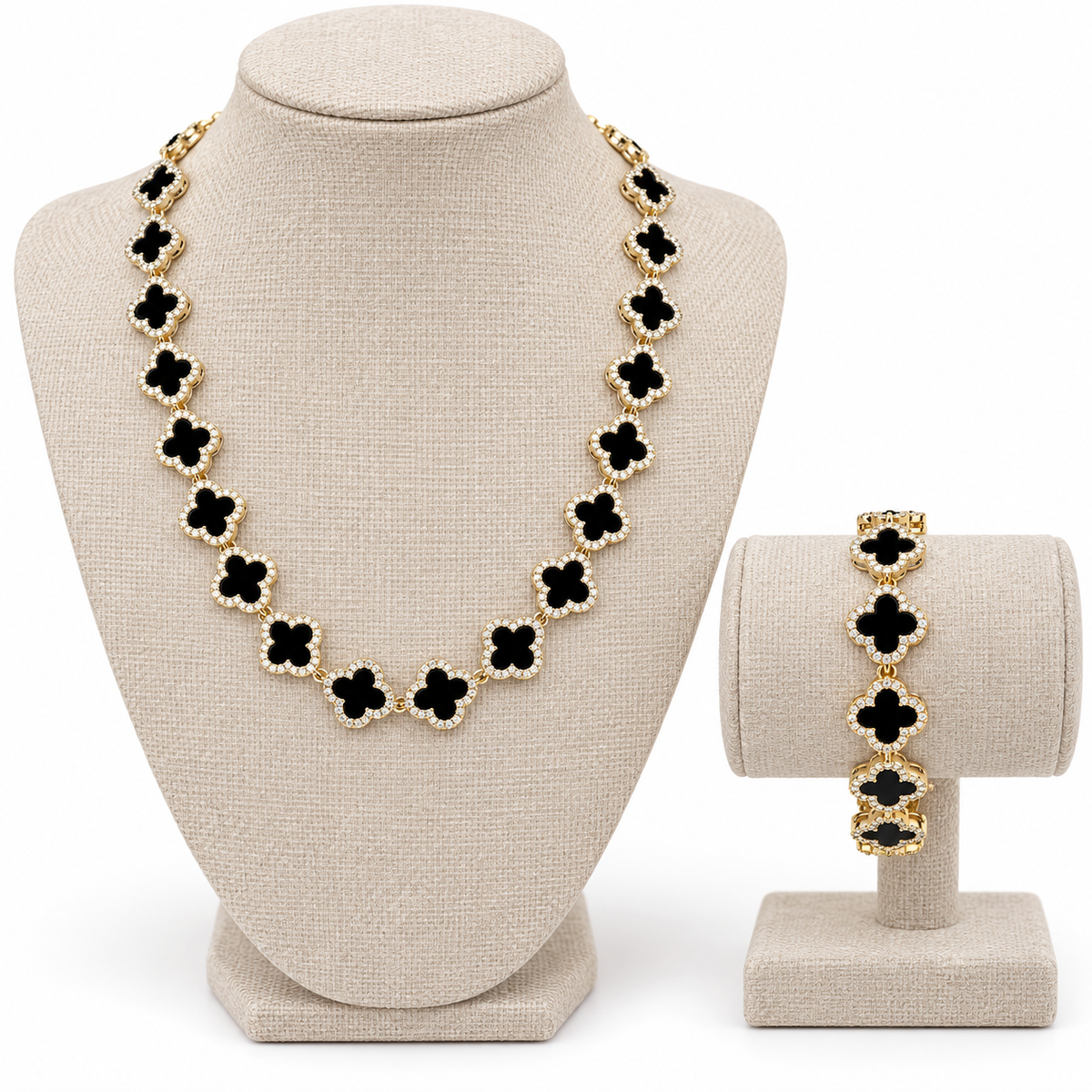Set de Collar y Pulsera Clover Negro