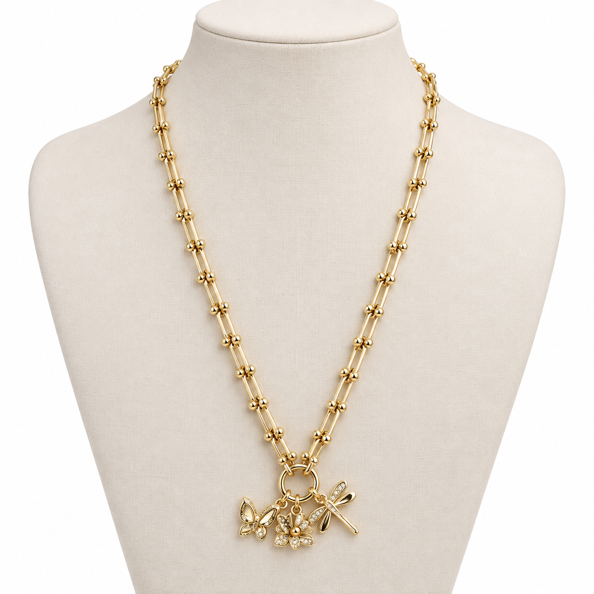 Collar Dorado con Dijes de Naturaleza