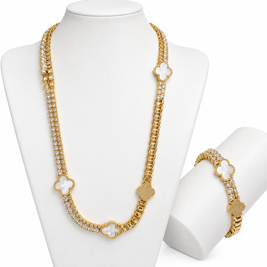 Collar Doble Blanco con Tréboles y Brazalete