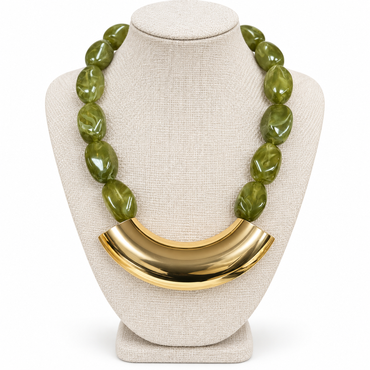Collar Verde con Dije Dorado